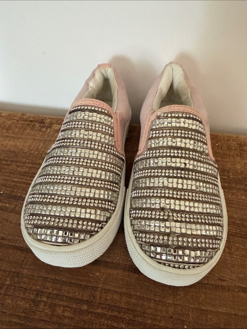 Stuart Weitzman Vance Glitz Pink Rhinestone Sneakers Slip Ons EU 26 / US 9 NWOB